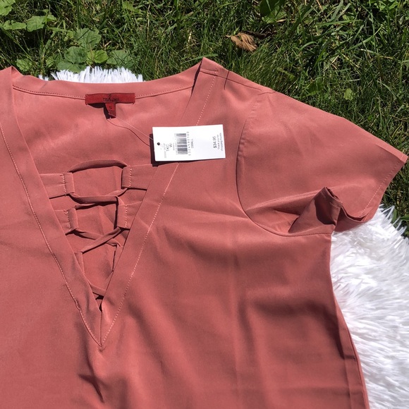 🩶5/$30 BKE Red Brand Dusty Rose Pink Criss Cross Short Sleeve Top Size Small NEW - Picture 4 of 12